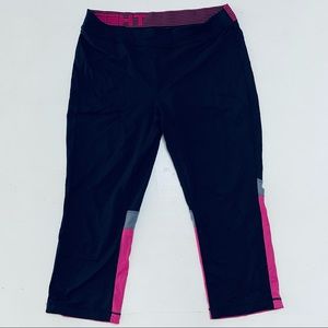 Tommy Hilfiger cropped size XL